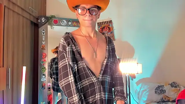 marckalexis online show from December 2025 10:54:01 AM