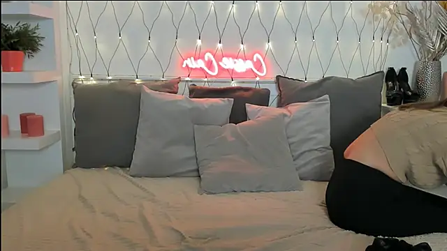 Snapshot of CassyCain chatting on January 2025 02:50:01 PM CassyCain online show from January 2025 02:50:01 PM