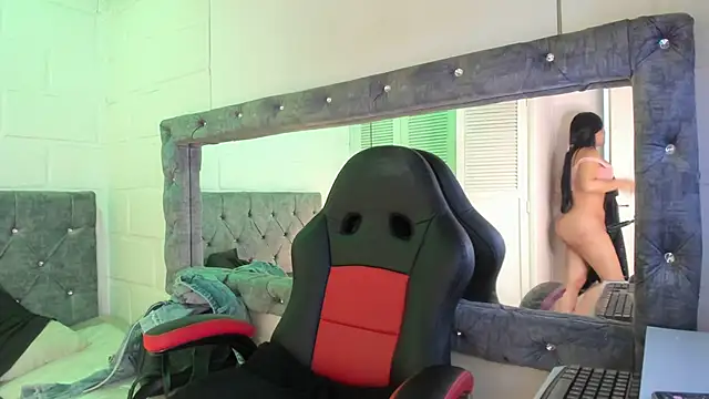 Snapshot of sarajhonson_dl chatting on February 2025 05:25:02 PM sarajhonson dl online show from February 2025 05:25:02 PM