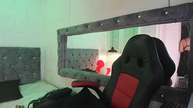 Snapshot of sarajhonson_dl chatting on February 2025 08:09:02 PM sarajhonson dl online show from February 2025 08:09:02 PM