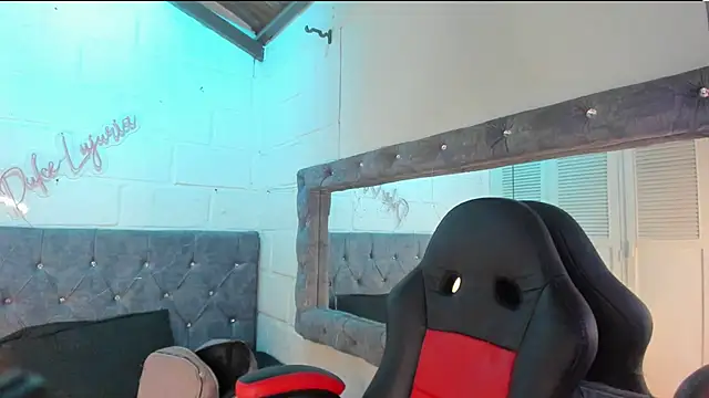 Snapshot of sarajhonson_dl chatting on February 2026 05:19:02 PM sarajhonson dl online show from February 2026 05:19:02 PM