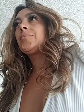 lauramcdowell1 online show from March 2025 04:55:01 PM