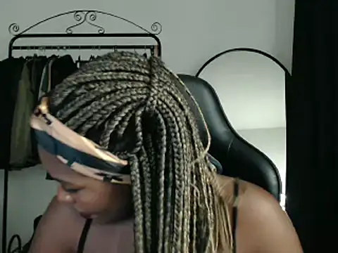 marisilva br online show from February 2025 02:04:01 AM