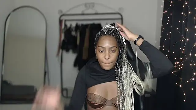 marisilva br online show from October 2025 12:41:02 AM