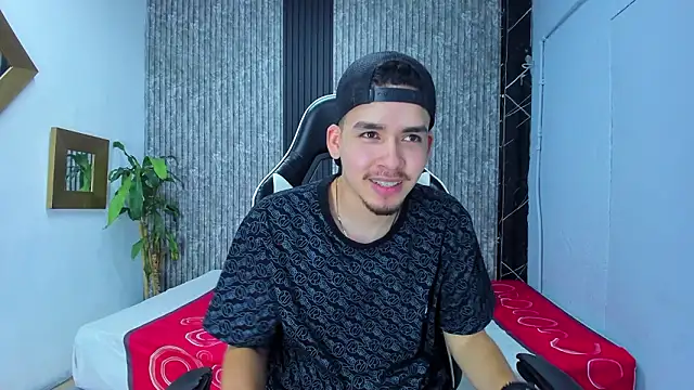 Mike 0233  online show from February 2026 03:37:01 AM