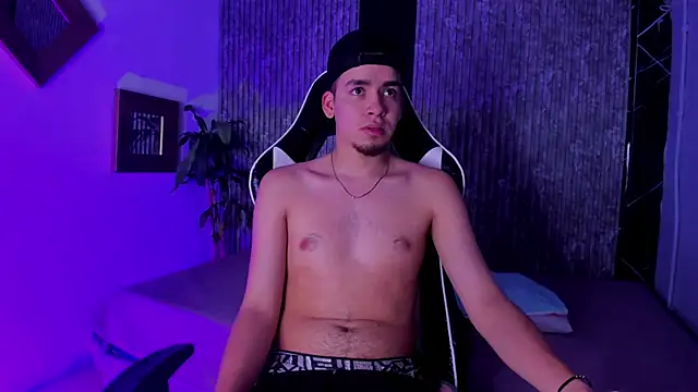 Mike 0233  online show from February 2026 04:40:02 AM