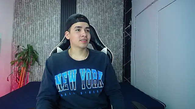 Mike 0233  online show from February 2026 04:42:01 AM