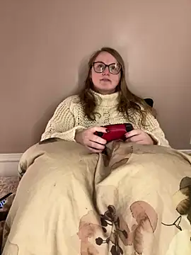Snapshot of GingerSnap33 chatting on January 2025 03:32:02 AM GingerSnap33 online show from January 2025 03:32:02 AM