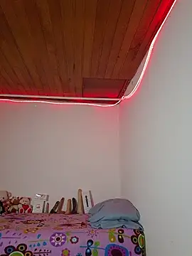 Snapshot of juli05star20 chatting on February 2026 01:38:01 AM juli05star20 online show from February 2026 01:38:01 AM