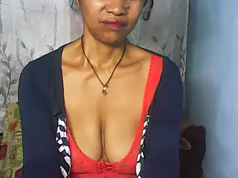 Snapshot of nene_belle chatting on February 2025 03:06:01 PM nene belle online show from February 2025 03:06:01 PM