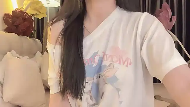 Snapshot of Nacy-Moonlight chatting on April 2026 04:58:02 PM Nacy-Moonlight online show from April 2026 04:58:02 PM