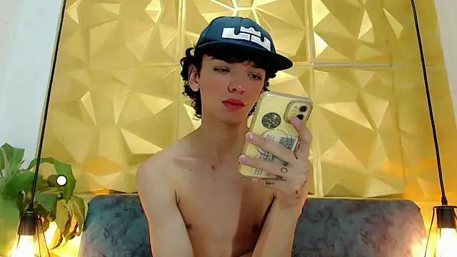 Snapshot of SexyJuliii21 chatting on January 2025 07:15:01 AM SexyJuliii21 online show from January 2025 07:15:01 AM