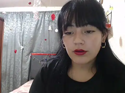 Snapshot of Alisha_99 chatting on January 2025 04:05:01 PM Alisha 99 online show from January 2025 04:05:01 PM