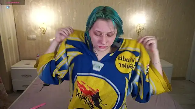 Snapshot of LunaaMayy chatting on March 2026 04:11:02 PM LunaaMayy online show from March 2026 04:11:02 PM