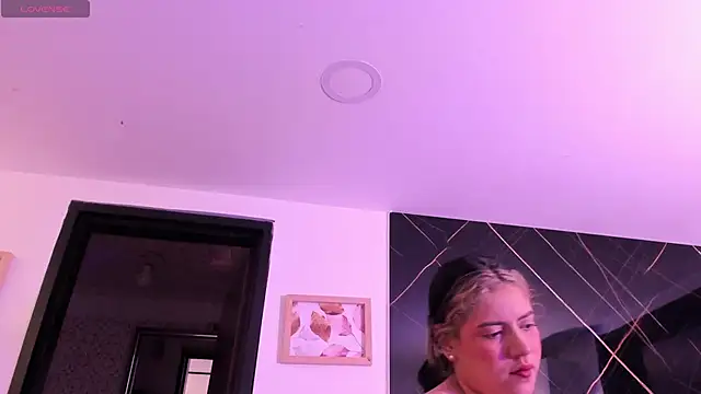 taylor cupper online show from October 2025 07:54:01 PM