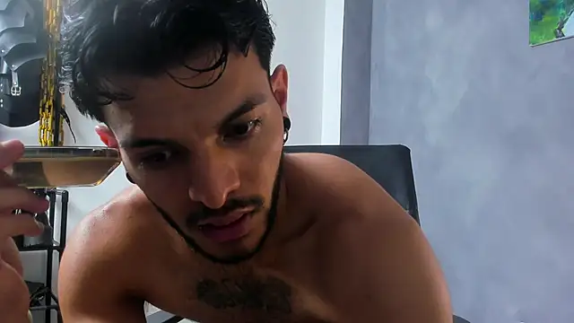 Snapshot of JuanBlade chatting on February 2026 01:05:02 PM JuanBlade online show from February 2026 01:05:02 PM