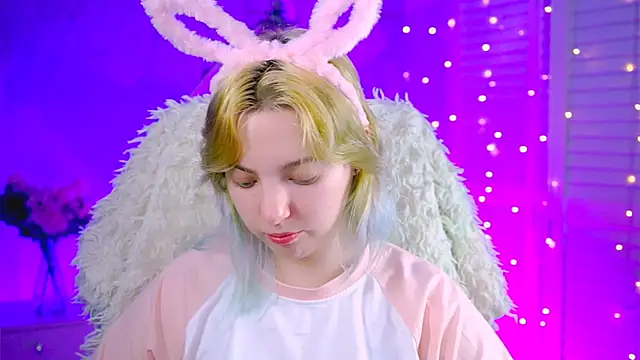 Snapshot of RocKStone_ chatting on December 2025 08:23:01 AM RocKStone online show from December 2025 08:23:01 AM