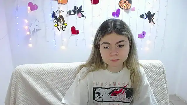 TinaRedly online show from March 2025 01:32:02 AM