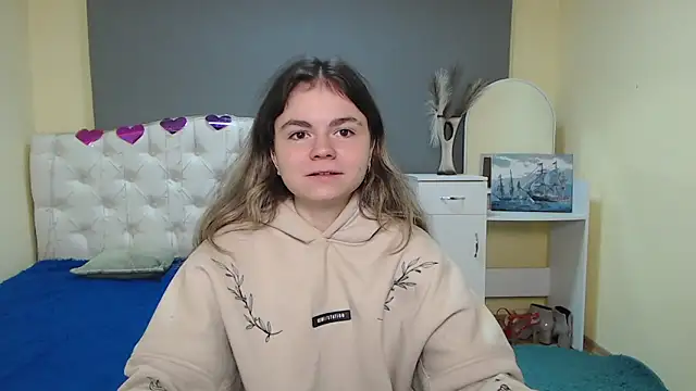 TinaRedly online show from October 2025 05:43:02 PM