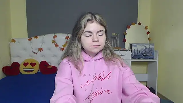 TinaRedly online show from November 2025 06:56:02 AM