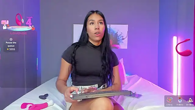 MadissonShakur online show from October 2025 05:21:02 PM