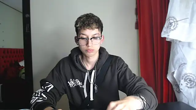 Snapshot of _Thomas_hot_ chatting on December 2024 02:10:02 AM Thomas hot online show from December 2024 02:10:02 AM