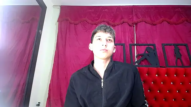 Snapshot of _Thomas_hot_ chatting on March 2025 01:00:01 AM Thomas hot online show from March 2025 01:00:01 AM