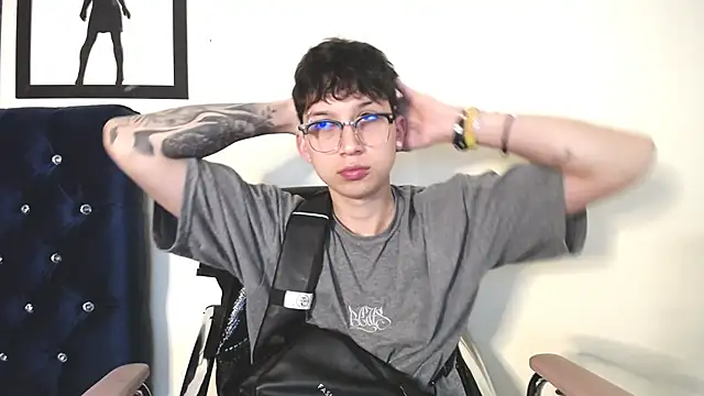  Thomas hot  online show from October 2025 01:19:02 AM