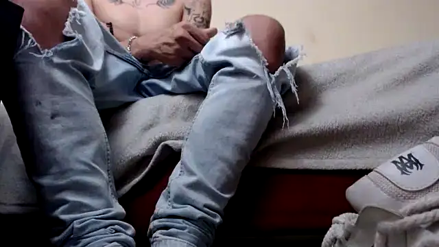 Osiiriis online show from January 2025 04:58:02 AM