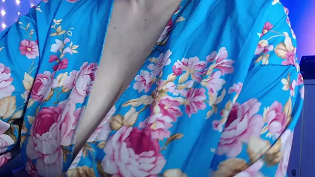 Snapshot of missdaniels chatting on February 2025 02:40:02 AM missdaniels online show from February 2025 02:40:02 AM