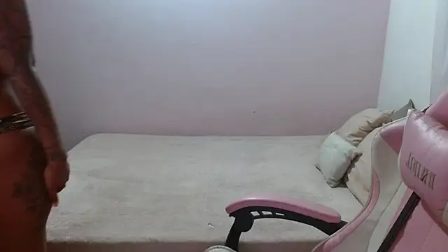 TiffanyRoouse online show from December 2024 03:09:01 AM