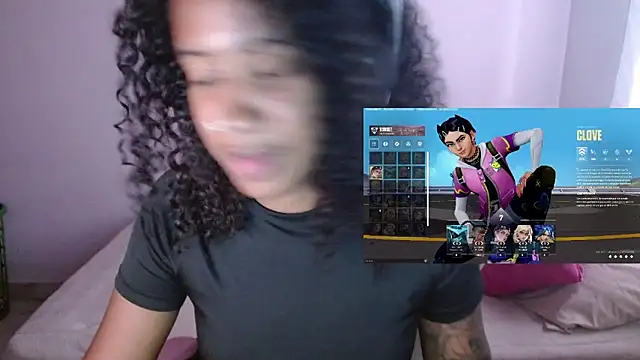 TiffanyRoouse online show from December 2024 10:41:01 PM