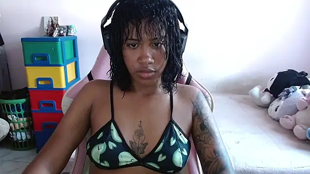 TiffanyRoouse online show from October 2025 08:47:01 PM