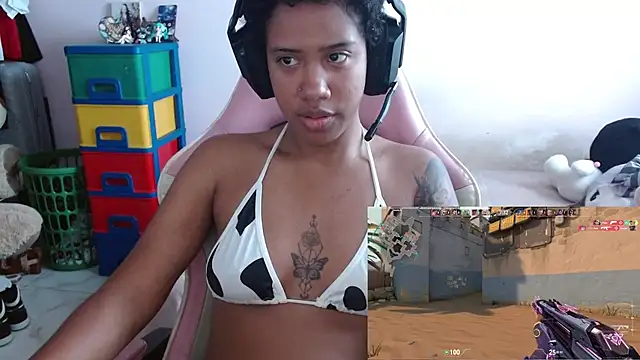 TiffanyRoouse online show from November 2025 07:57:01 PM