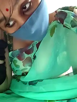 Snapshot of Archna-ji chatting on February 2025 08:21:02 AM Archna-ji online show from February 2025 08:21:02 AM