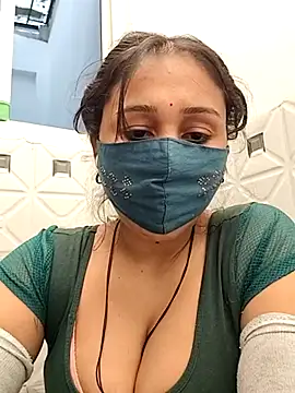 Snapshot of Archna-ji chatting on February 2025 05:15:01 AM Archna-ji online show from February 2025 05:15:01 AM