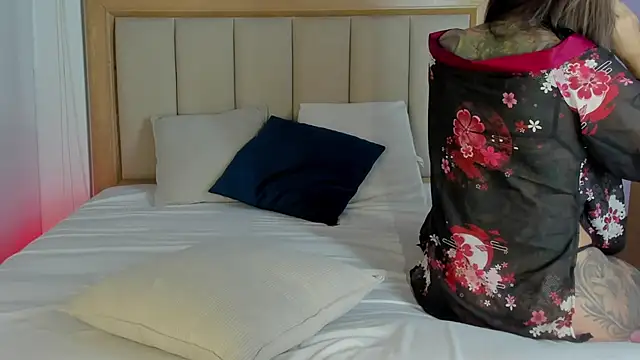 yandracelisofficial online show from February 2026 10:28:02 PM