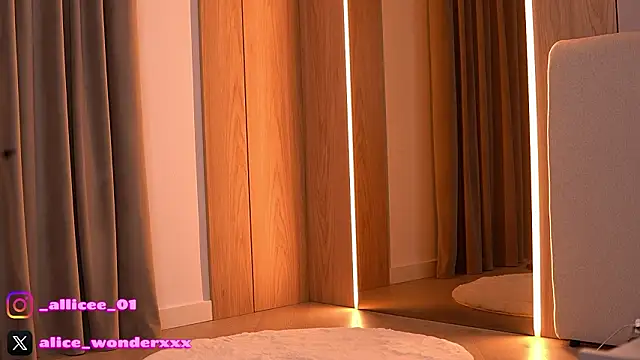 VanessaSimon online show from March 2026 06:10:01 AM