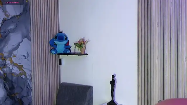 LissaWiild online show from November 2025 07:34:02 PM