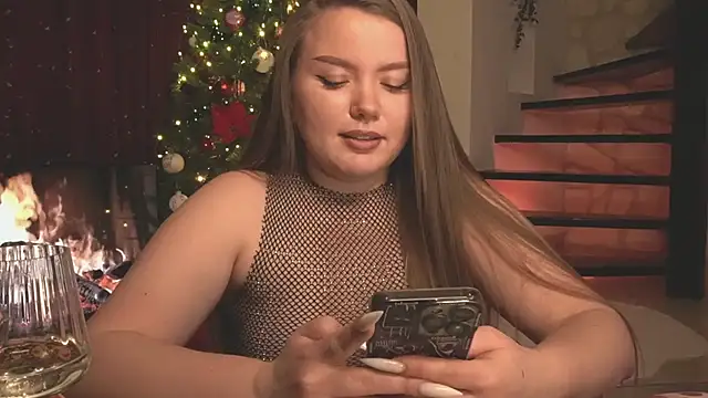 Snapshot of DaisyStacey chatting on December 2024 11:06:02 PM DaisyStacey online show from December 2024 11:06:02 PM