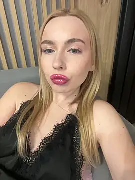 Nicole blonde0 online show from February 2025 07:41:02 PM
