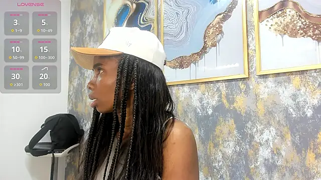 MonicaSchwartz online show from October 2025 06:09:01 PM