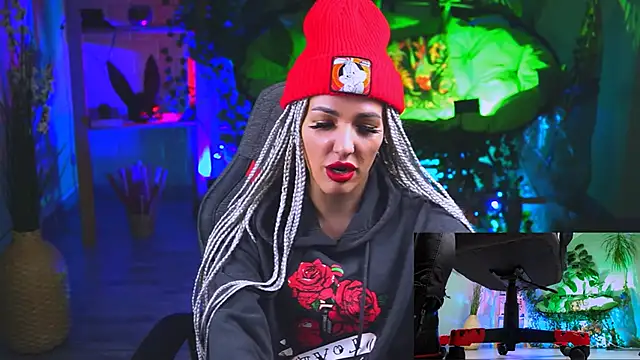 MonicaMaxwel online show from March 2025 12:01:02 PM