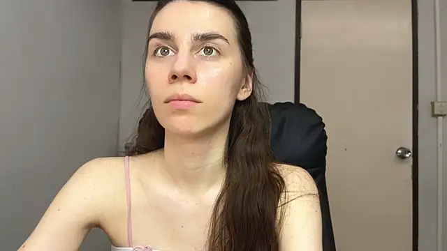 Snapshot of SassyJessi chatting on September 2025 04:03:01 AM SassyJessi online show from September 2025 04:03:01 AM