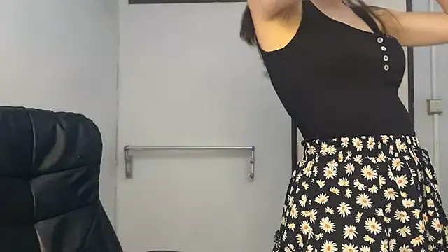 Snapshot of SassyJessi chatting on October 2025 04:09:01 AM SassyJessi online show from October 2025 04:09:01 AM