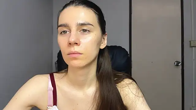 Snapshot of SassyJessi chatting on November 2025 04:11:02 AM SassyJessi online show from November 2025 04:11:02 AM