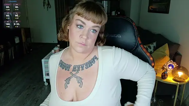 Snapshot of WendyDarling chatting on October 2025 08:15:01 PM WendyDarling online show from October 2025 08:15:01 PM