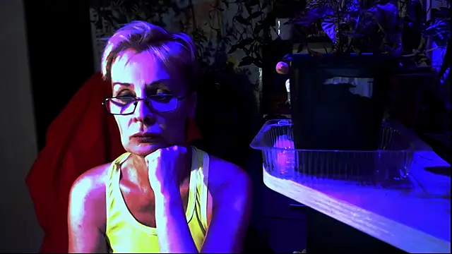 HelgaHimmell online show from July 2026 08:05:01 PM