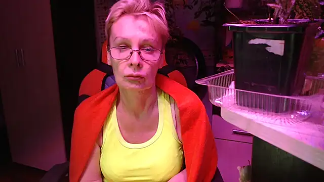 HelgaHimmell online show from July 2026 07:18:01 PM