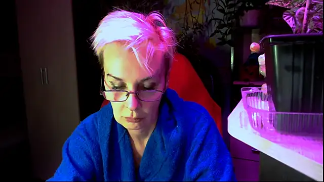 HelgaHimmell online show from July 2026 06:21:01 PM